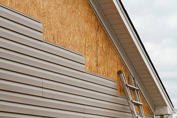 24/7 Emergency Vinyl Siding experts in Novelty, OH
